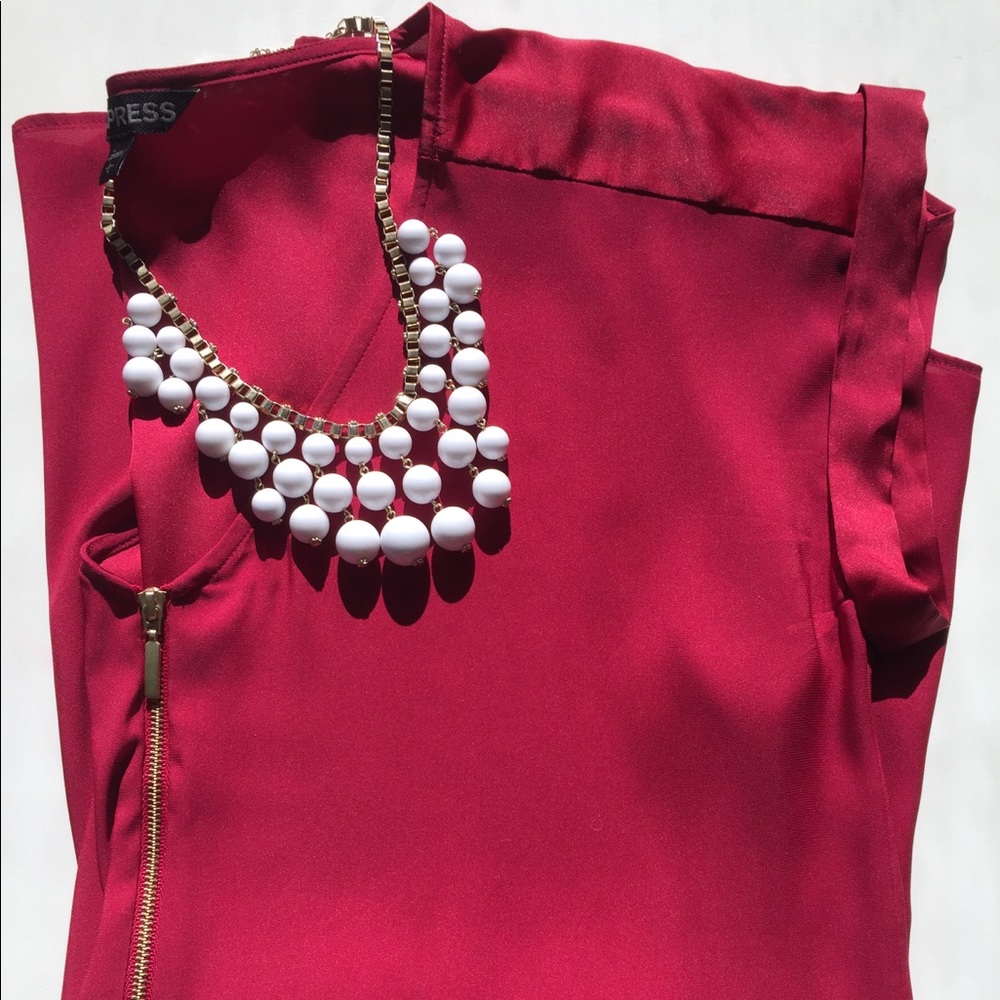 Express Maroon Zip Top